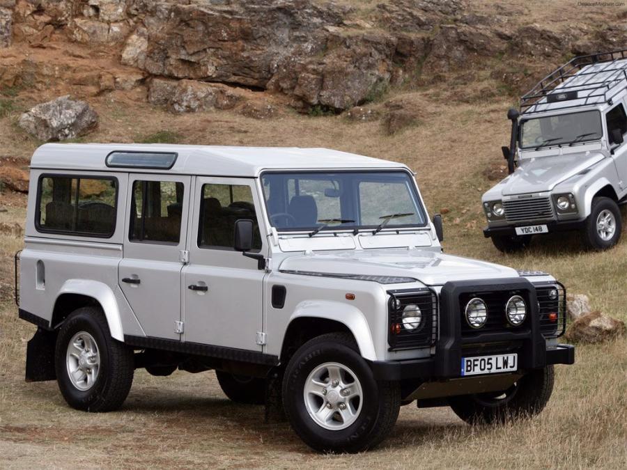  Land Rover Defender Silver Limited Edition 2005 года  (фото 8 из 8)